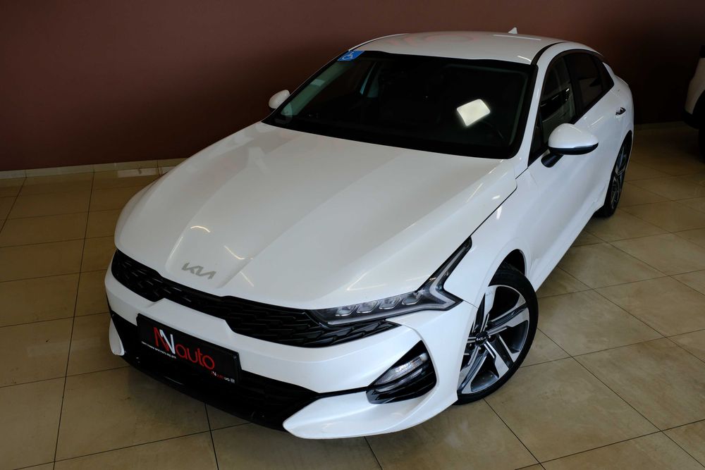 KIA K5 2020 біла