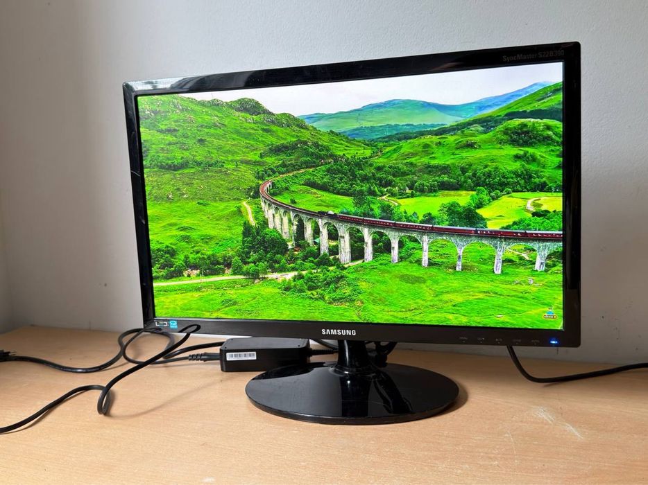 Монітор Samsung SyncMaster 22” / Full HD / DVI / VGA