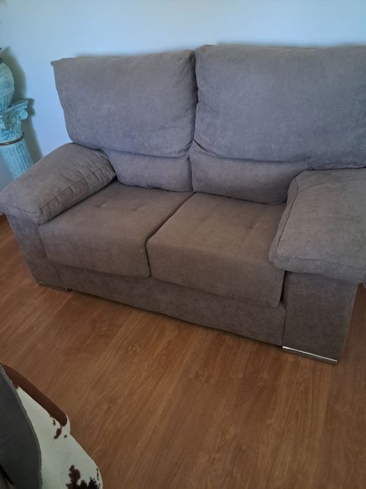 Vendo sofá 2 lugares