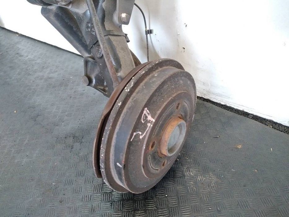 CHARRIOT TRASEIRO PEUGEOT 206 FASTBACK 2005