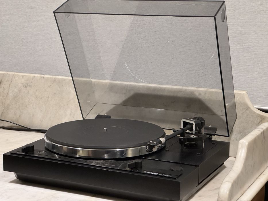 Thorens TD320 Mk II - Gira-discos