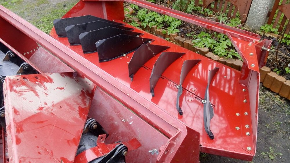 Измельчитель подрібнювач січкарня соломи Case MDW Лида Бізон Ліда Кейс