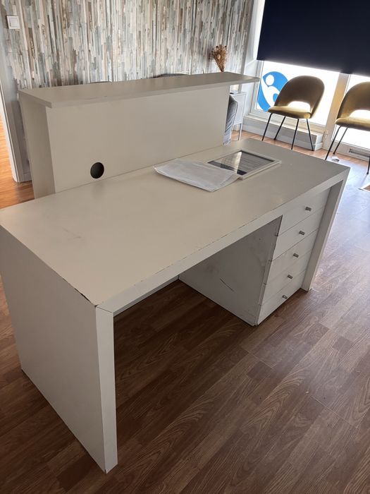 Móvel de Receçao Branco - design moderno