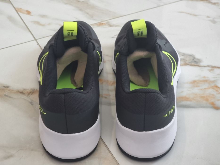 Оригінал 100% Кросівки Nike MC Trainer EUR 41