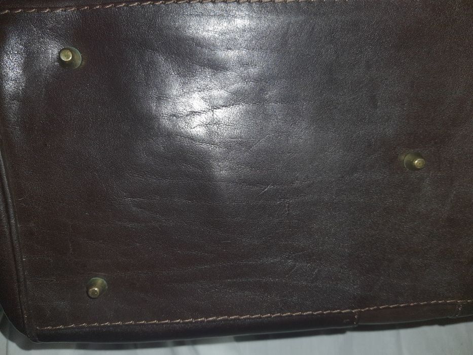 Mala de médico em pele