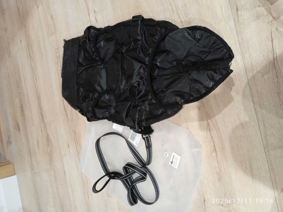 Ubranko i smycz dla psa