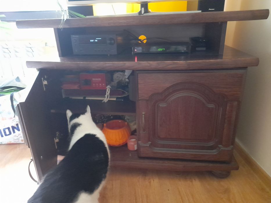 Sprzedam komodę na tv
