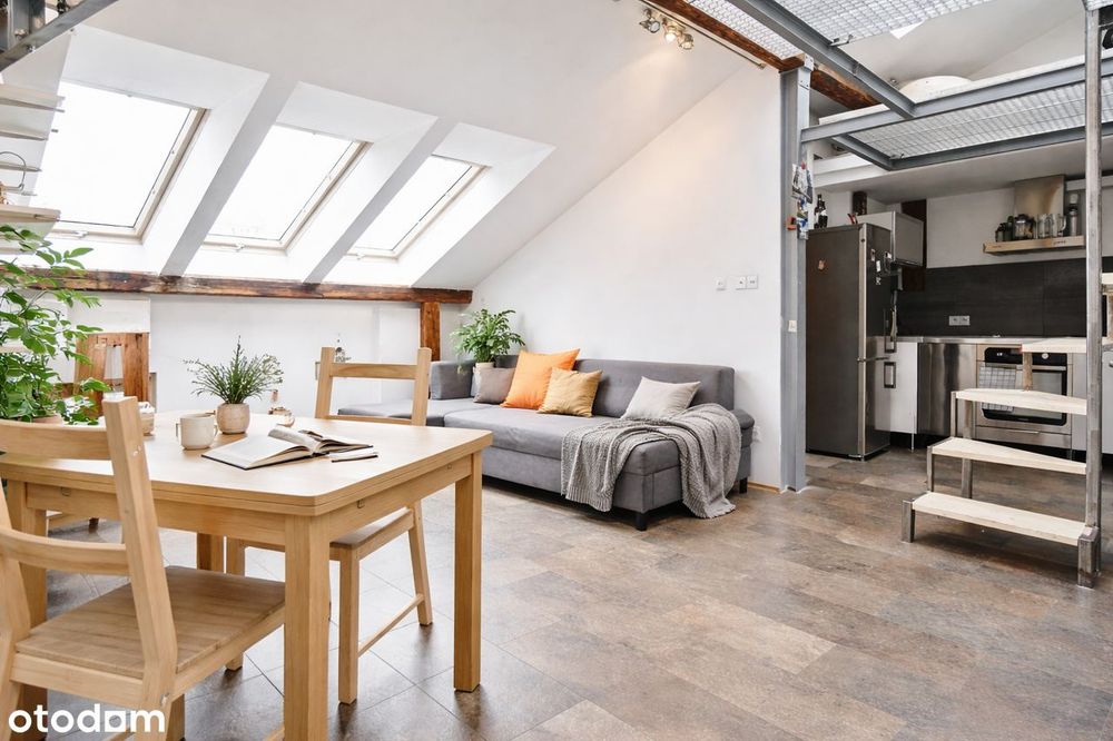 Kazimierz | 70 m² | jasne poddasze z antresolą | 3 pokoje | remont