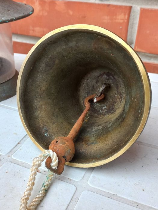 Колокольчик старинный бронзовый  .Колокол Валдай