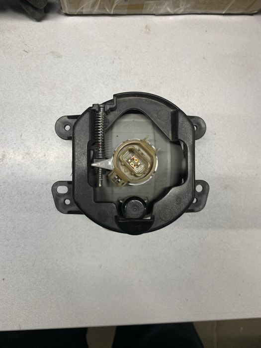 птф туманка прав/лев Dodge Journey Jeep Cherokee Wrangler 5182026AA