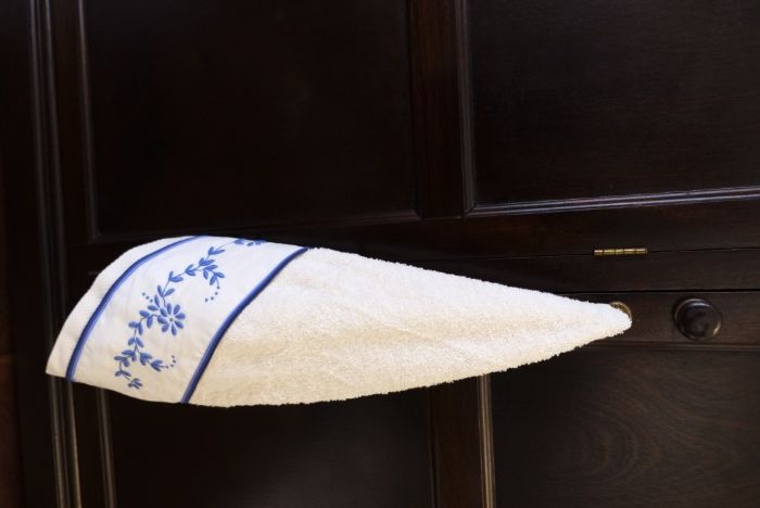 Toalha de rosto em Bordado Madeira 100cmx50cm