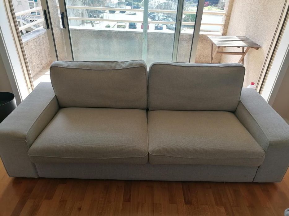 Sofá KIVIK 2 lugares - IKEA (Gunnared bege)
