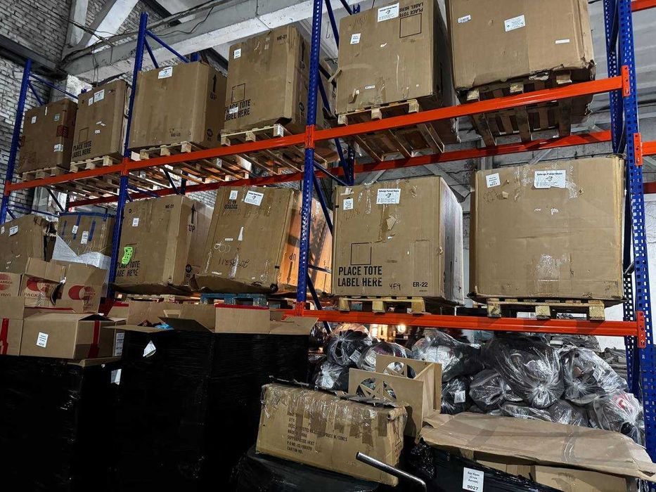 Американське взуття оптом – багато кросівок! Second hand з США
