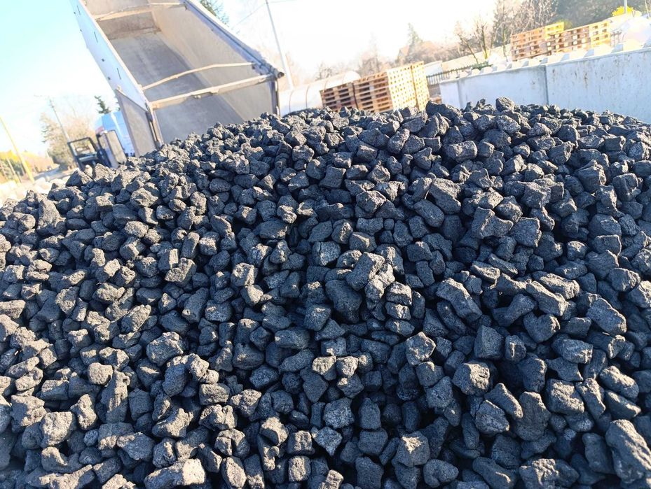 Koks opałowy – mocny, kaloryczny opał z dostawą do Dzierżoniowa
