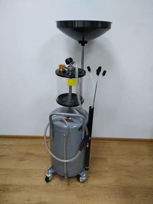 Установка для заміни масла 80л. Вакуумная установка для замены масла