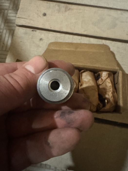 Продам гідрокомпенсатори Ниву Шевроле