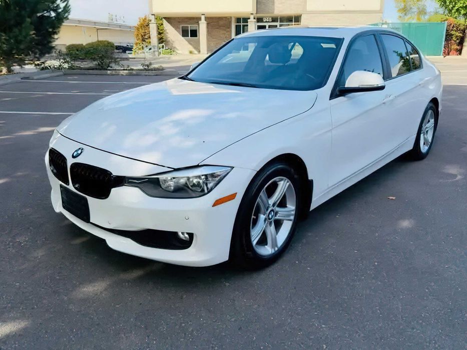 BMW 3 Series 320i      2015