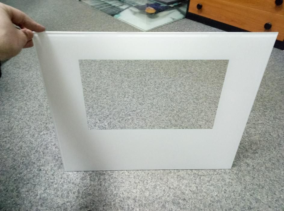 Скло в духовку внутрішнє/зовнішнє фарбоване, загартоване на замовлення