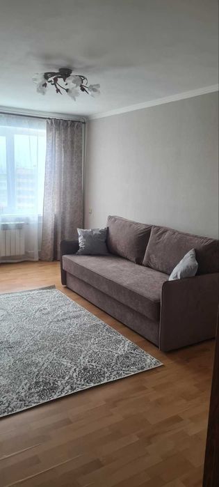 1 кімнатна після ремонту, дуже тепла, проспект Гонгадзе, Виноградар