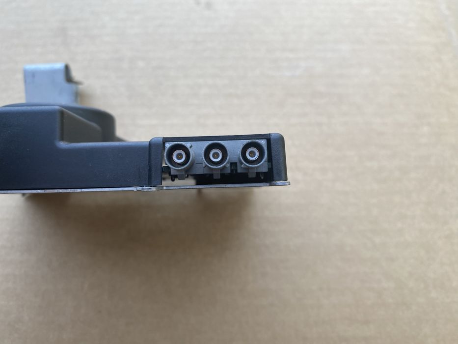 Audi a3 8p wzmacniacz antenowy 8P3.035.225