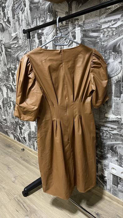 Платье кожзам в отличном состоянии