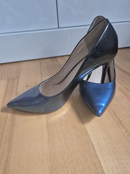 Buty na obcasie niebiesko granatowe rozmiar 39