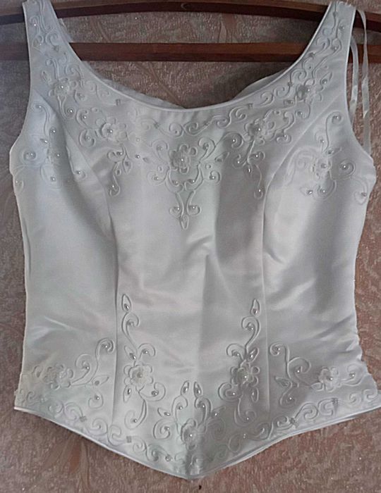 Сукня весільна нова р. талія 64 см, бюст 82 см.