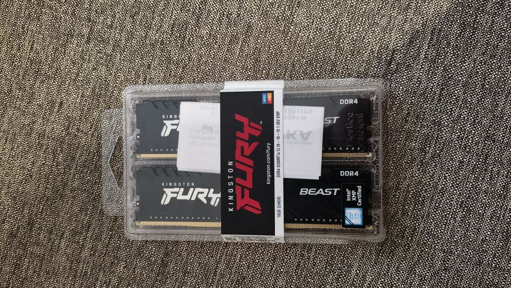 Kingston Fury DDR4-3200 16384MB на гарантии