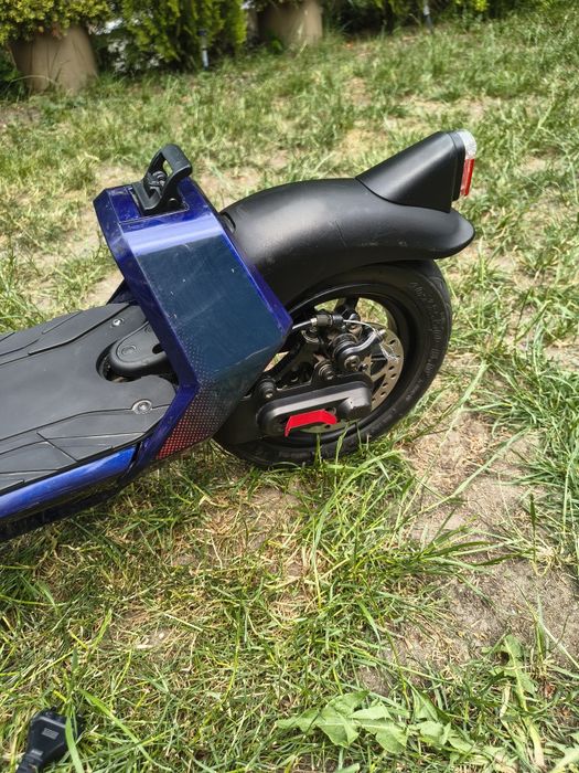 Hulajnoga elektryczna RED BULL tempomat