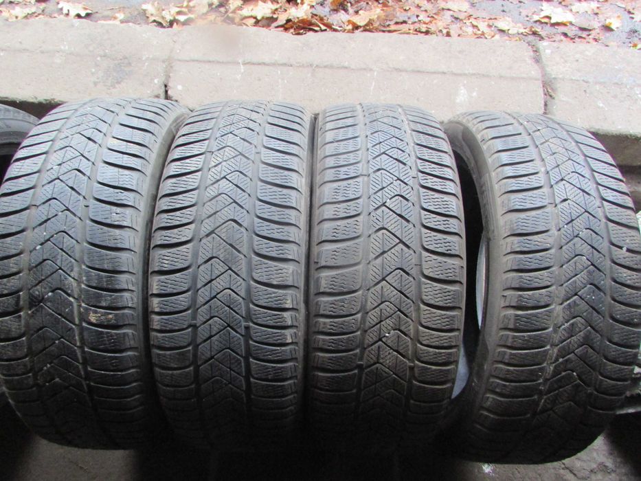 215/50/18 комплект зимових шин Pirelli Sottozero 3