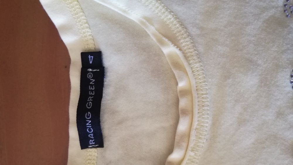 Roupa de menina 3/4 anos