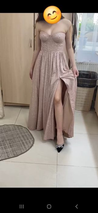 Продам  випускну сукню