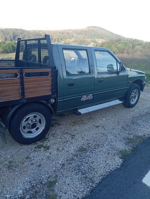 Carrinha 4X4 Opel Campo