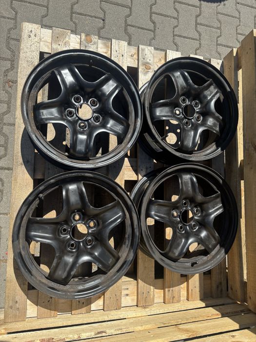 CK Komplet felg stalowych strukturalnych 16” 5x105 kołpaki