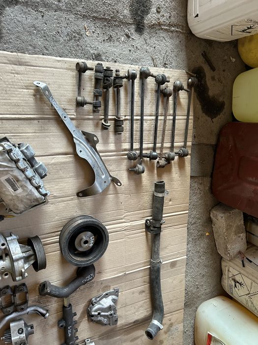 Детали двигателя на Mitsubishi L200 2015 - 2019 2.4 did