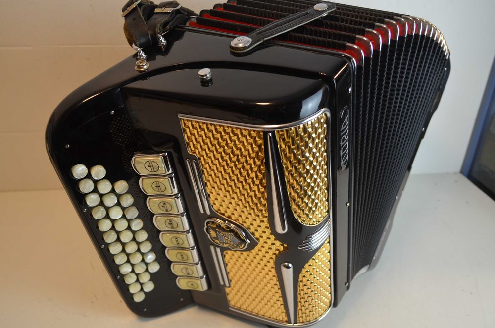 Concertina Adria 4 voz. N04