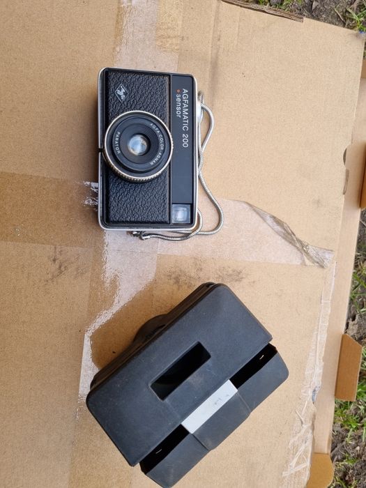 Trzy aparaty fotograficzne kolekcjonerskie