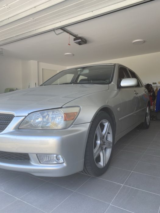 Lexus is200 sportcross