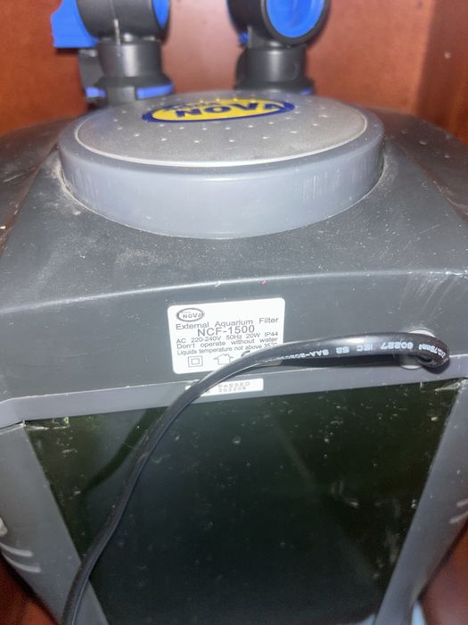 Vendo aquario 200 l completo