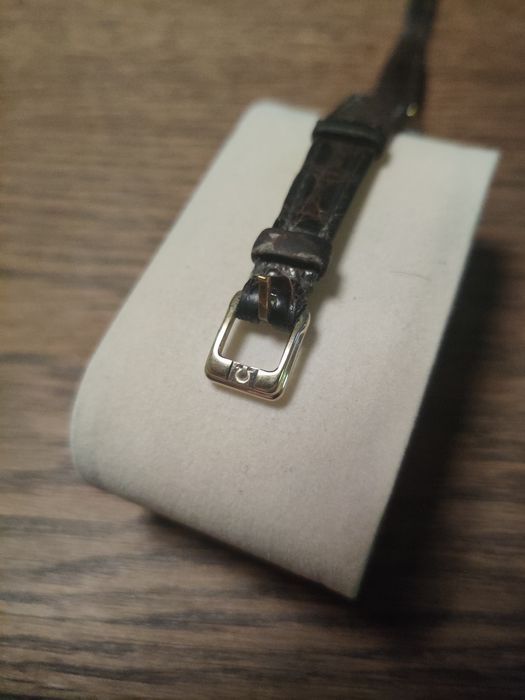 Omega De Ville quartz de 1987 com caixa original e documentos