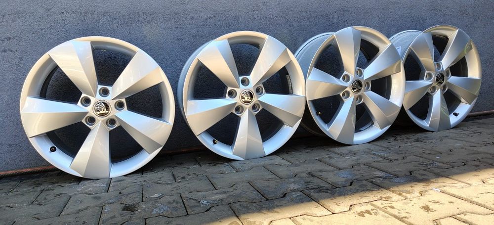 17 5x112 SKODA oryginalne jak Nowe