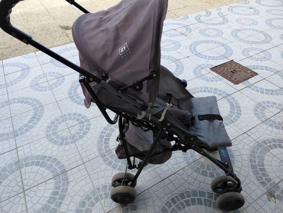 Carrinho de bebé de passeio