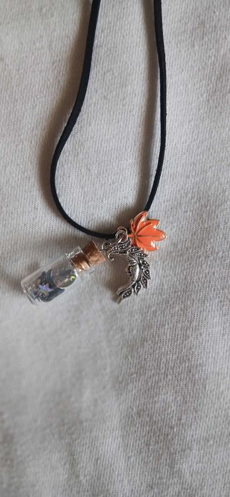 Colares misticos feitos à mão, pensados para amantes de natureza e magia.