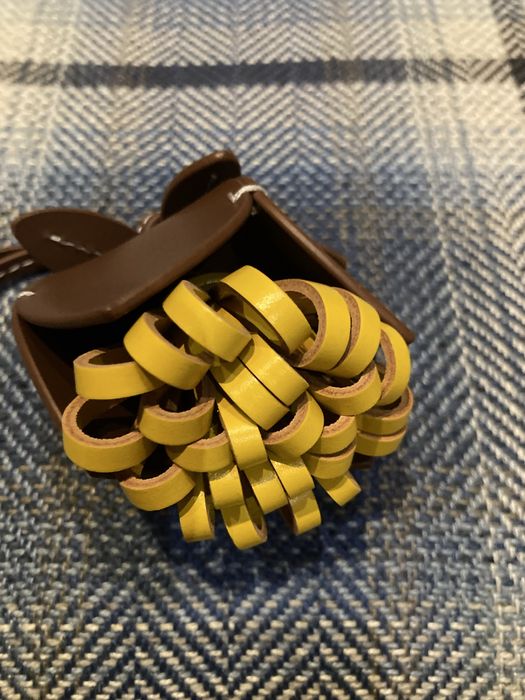 Brelok kwiatek inspiracja Miu Miu skóra naturalna od projektanta