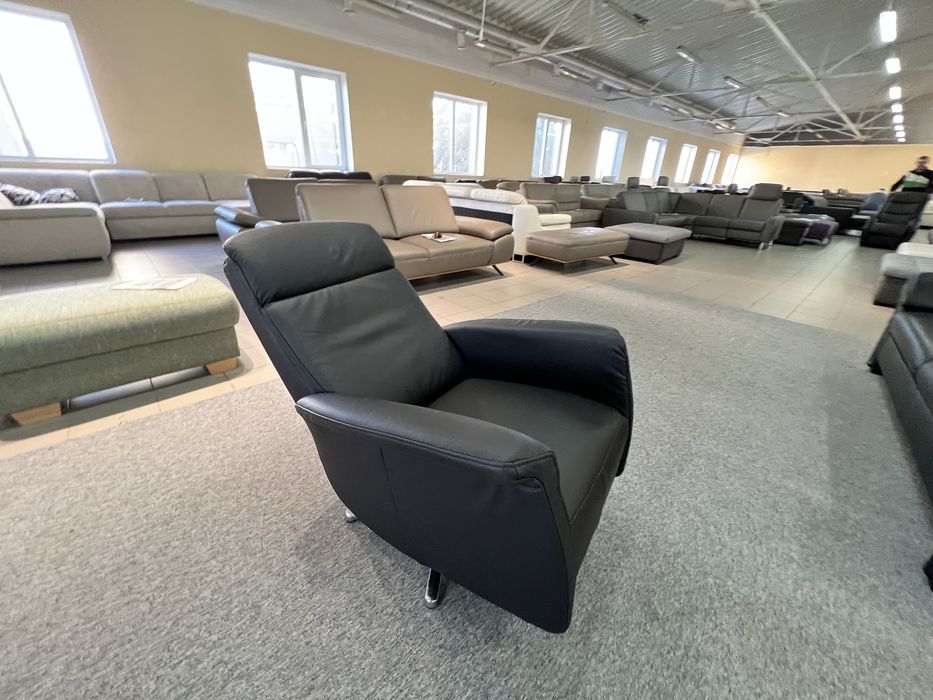 Крісло чорне  шкіряне реклайнер виставкове шкіра нове