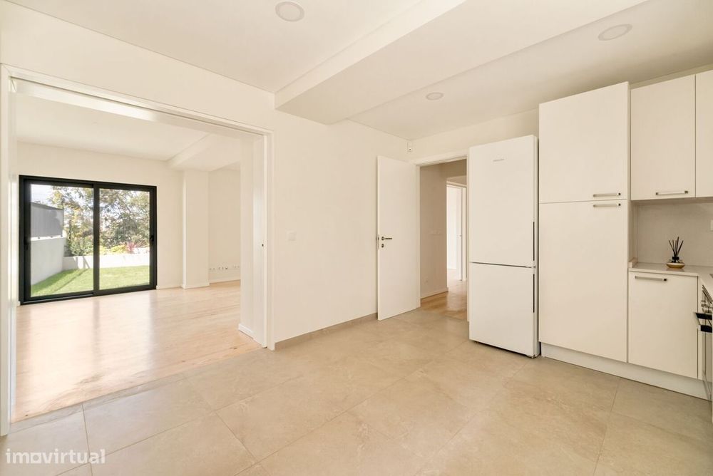 Apartamento T3 com jardim, Amoreira, Cascais