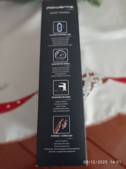 Máquina de aparar a barba como nova