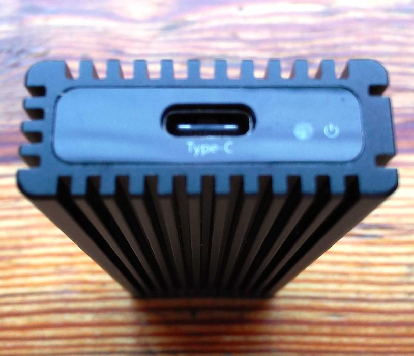 Продаю зовнішню кишеню ''Maiwo'' (K1687P2) для M.2 SSD NVMe (PCIe) та M.2 SSD SATA (NGFF)