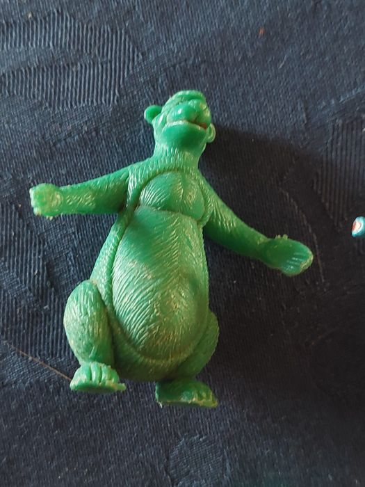 bonecos muito raros monocromaticos Mogli brinde