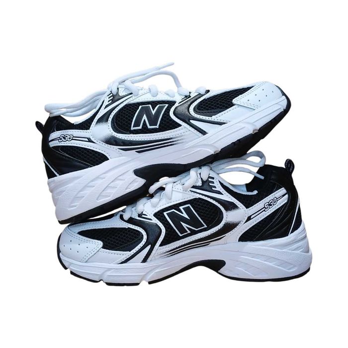 Жіночі кросівки New Balance 530 чорні з білим